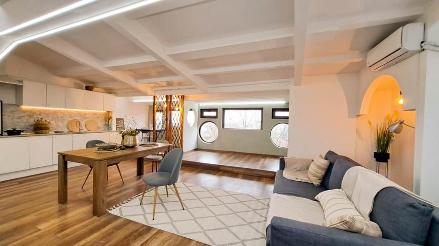 Apartament cu 4 camere semidecomandat, mobilat în Voluntari