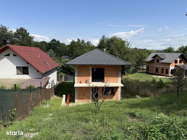 Casă cu 4 camere în Central