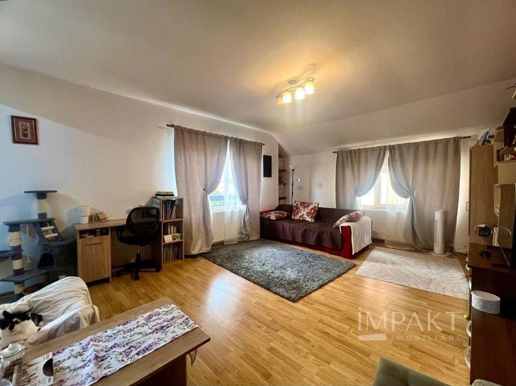 Casă individuală cu 6 camere semidecomandat cu Canalizare în Gheorgheni