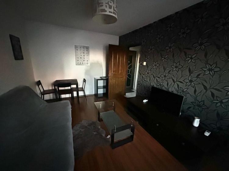 Apartament cu 2 camere decomandat în Titan