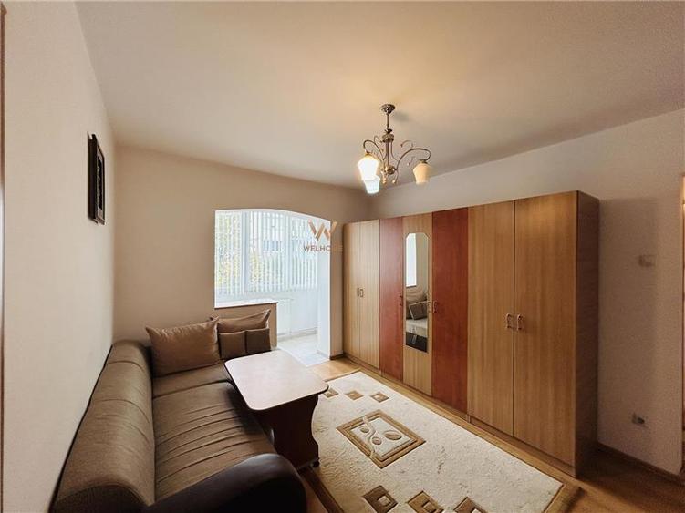 Apartament cu 3 camere semidecomandat în Hipodrom 1