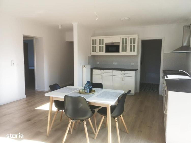 Apartament cu 3 camere în Sud