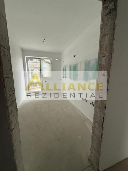 Apartament cu 3 camere decomandat în Berceni