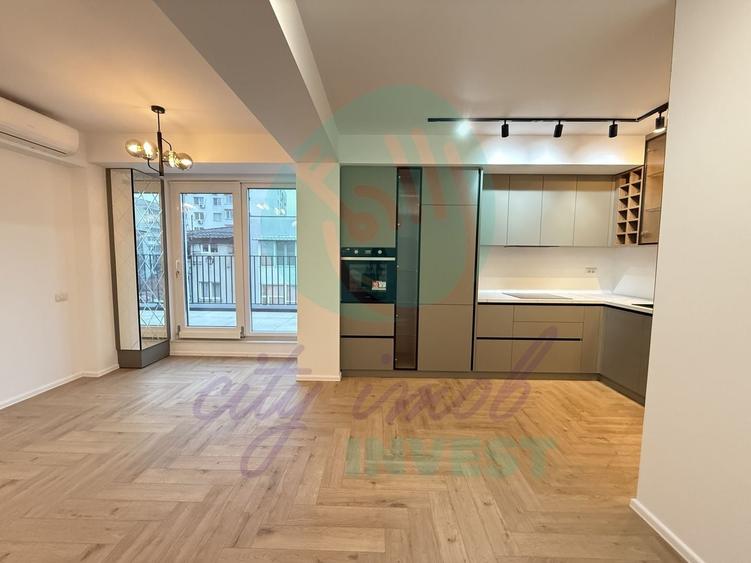 Apartament cu 3 camere decomandat, mobilat în Moșilor