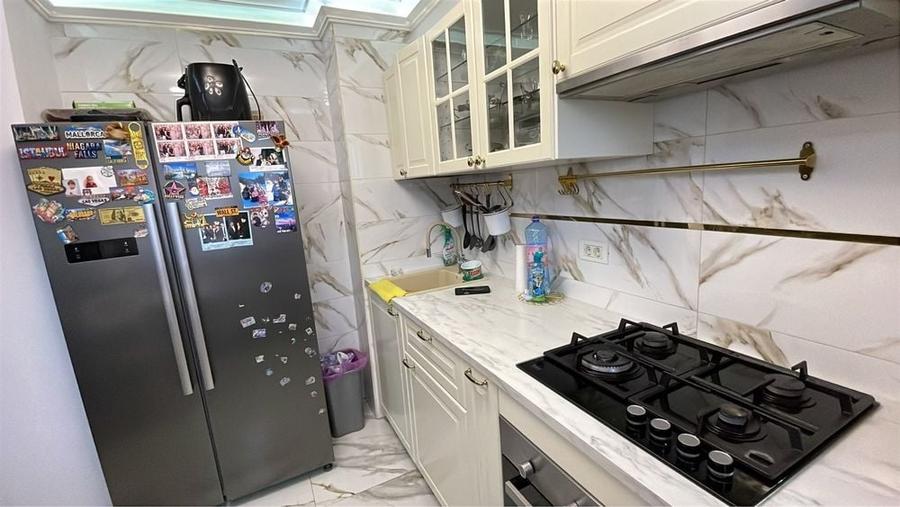 Apartament cu 3 camere decomandat în Doamna Ghica