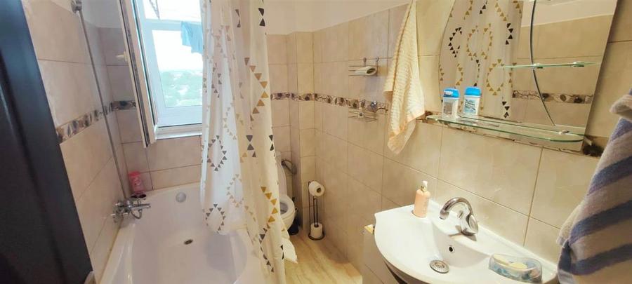 Apartament cu 2 camere decomandat în Cug