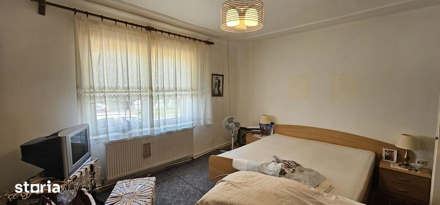 Vand casa individuala situata in cartierul Lazaret,640m teren,140mcasa - 3