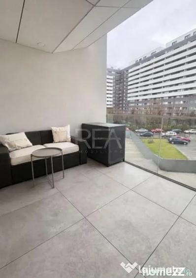 Apartament cu 3 camere semidecomandat în Aviației