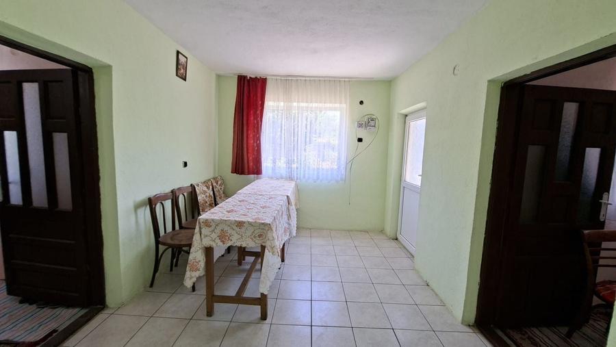 Casă individuală cu 3 camere cu Canalizare în Teiu