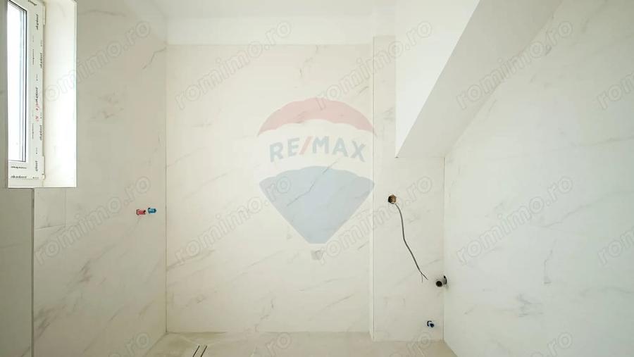 Casă cu 4 camere cu Teren 178 Mp în Tărlungeni