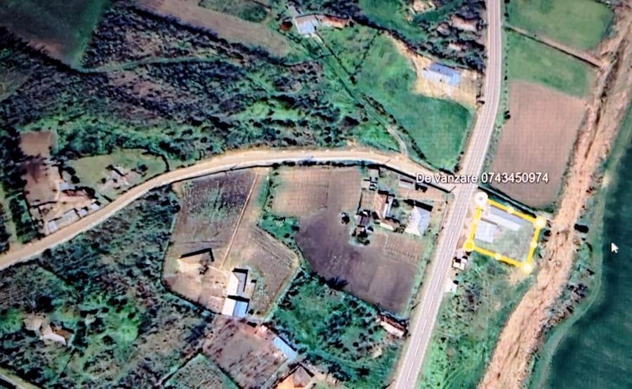 Casă cu 2 camere cu Teren 800 Mp în Cavadinești