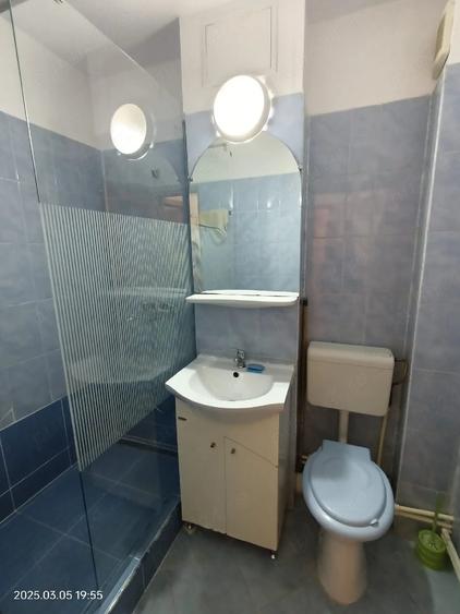 Garsonieră decomandată în Central