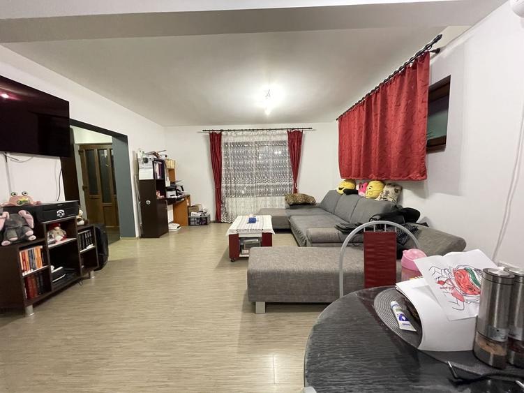 Duplex cu 3 camere cu Canalizare în Săcălaz