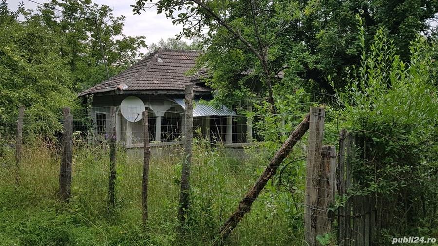 Teren de 3013 mp, în Valea