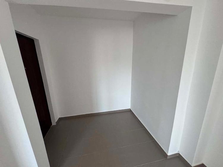 Apartament cu 4 camere decomandat în Cantacuzino