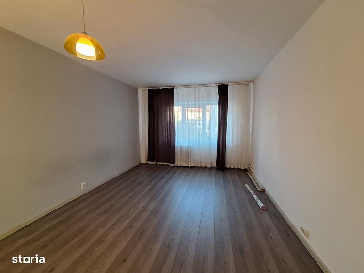 Apartament cu 3 camere decomandat în Dorobanților