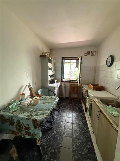Apartament cu 2 camere decomandat în Podul de Fier