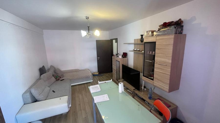 Apartament cu 2 camere decomandat în Bragadiru