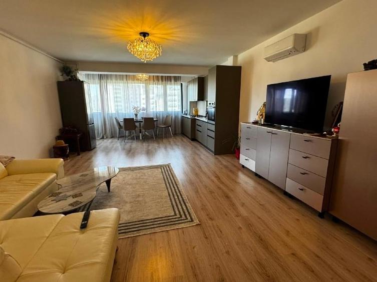 Apartament cu 2 camere semidecomandat, mobilat în Central