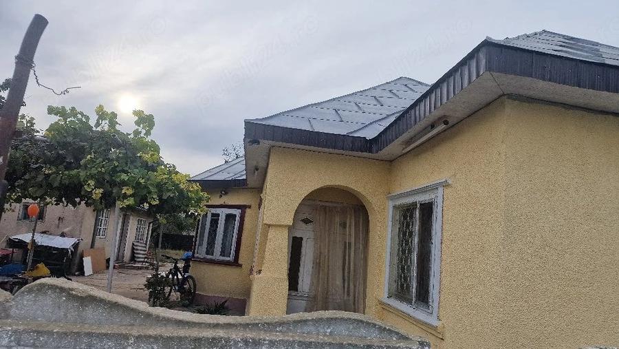 Casă cu 4 camere cu Teren 672 Mp în Nicolae Bălcescu