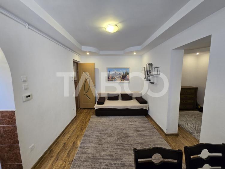 Apartament cu 3 camere semidecomandat, mobilat în Țiglari