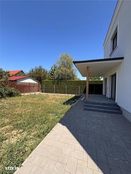 Casă cu 4 camere cu Teren 360 Mp în Central