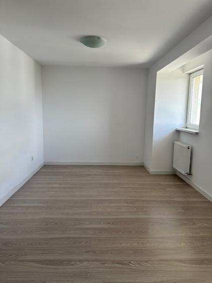 Casă cu 5 camere cu Teren 500 Mp în Exterior Nord