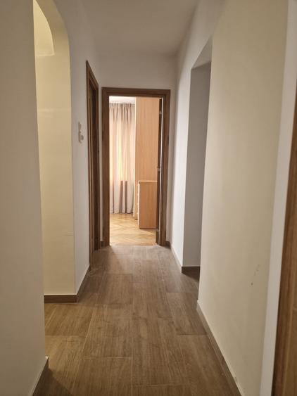 Apartament cu 3 camere decomandat în Sala Palatului
