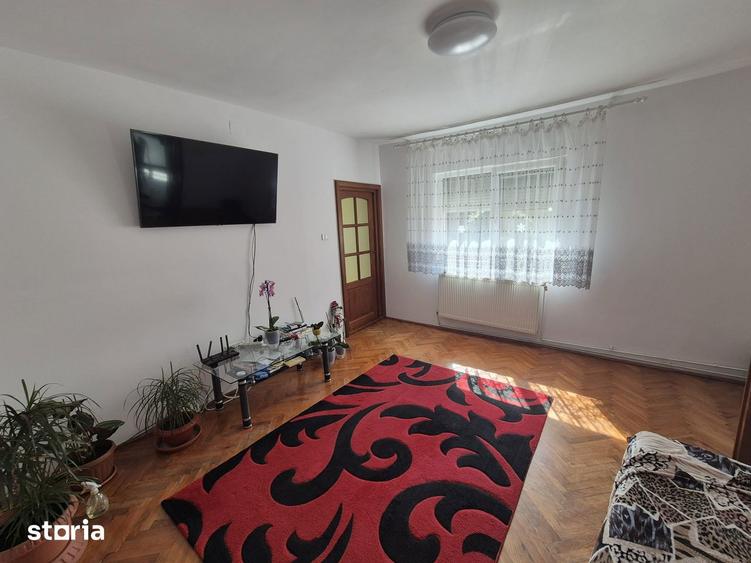 Casă cu 3 camere cu Canalizare în Micălaca