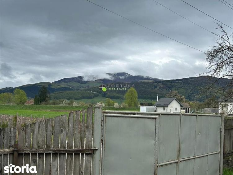 Casă cu 2 camere cu Teren 1850 Mp în Dobârlău