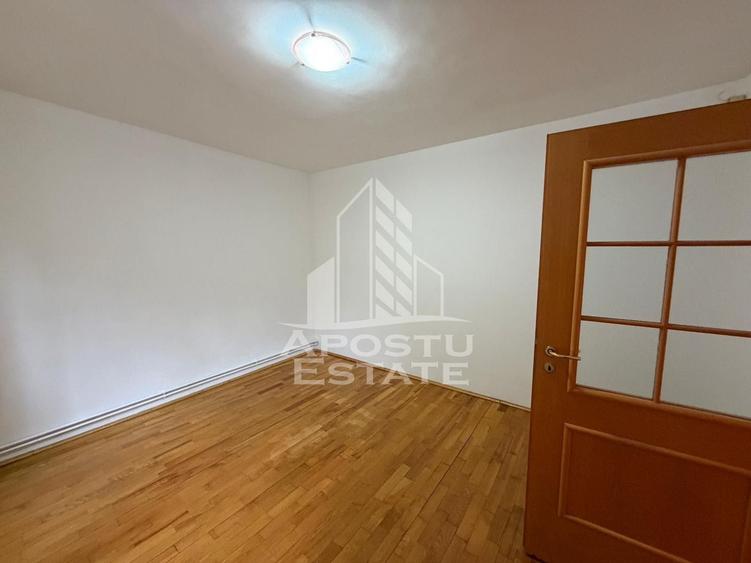 Birou, de 135 mp, în Aradului