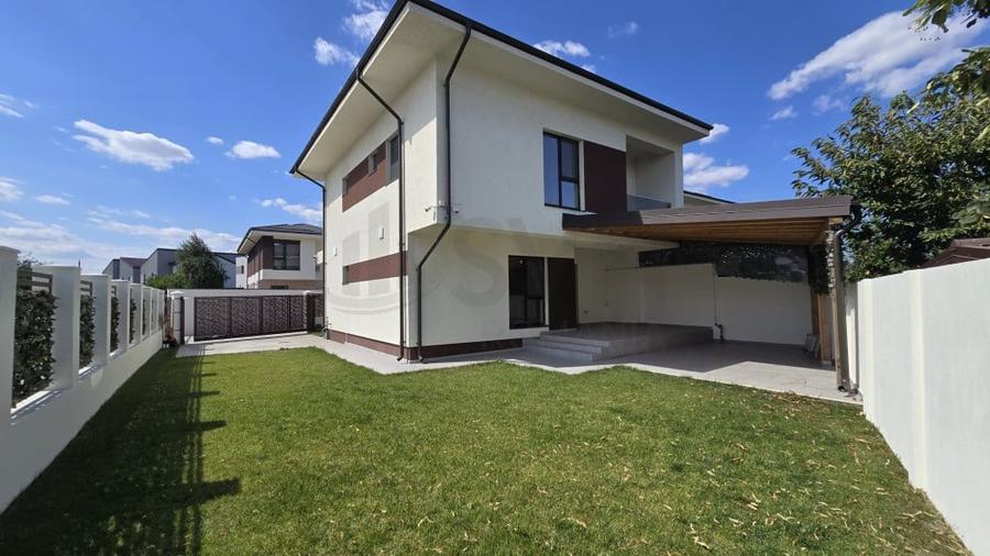 Casă cu 5 camere cu Teren 315 Mp în Tunari