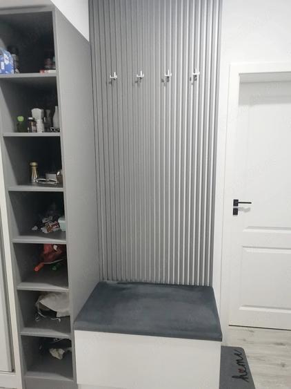 Apartament cu 3 camere semidecomandat în Sud