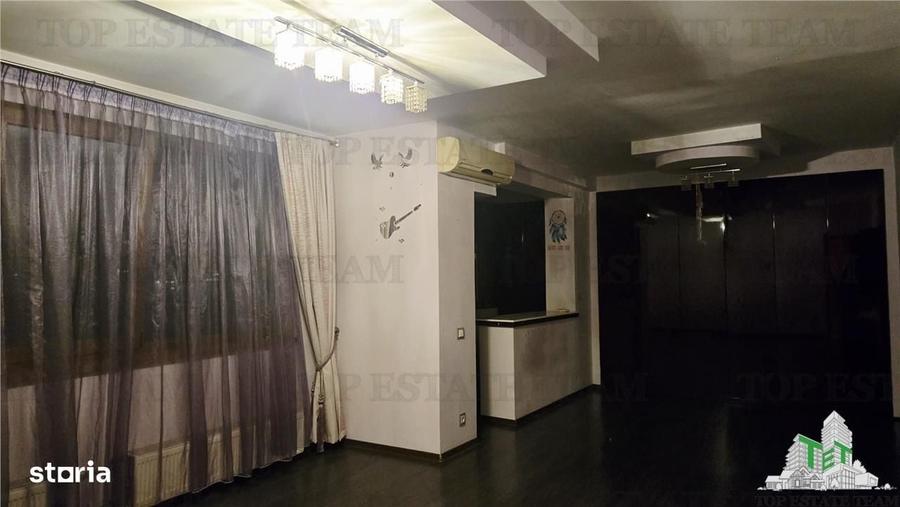 Apartament cu 3 camere semidecomandat în Gara de Nord