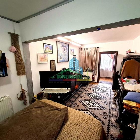 Casă cu 5 camere cu Teren 880 Mp în Ultracentral