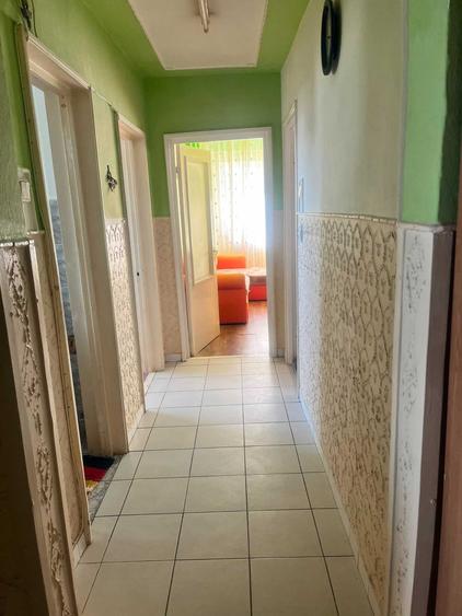 Apartament cu 3 camere decomandat în Dosu Bricii