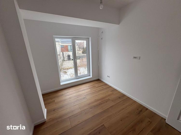 Casă cu 4 camere cu Teren 60 Mp în Titan