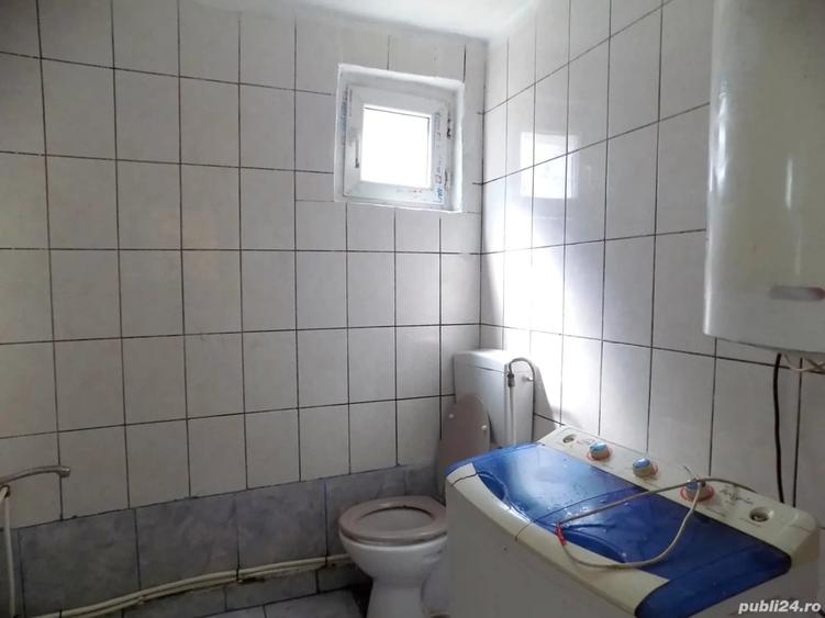 Casă cu 2 camere cu Teren 100 Mp în Central