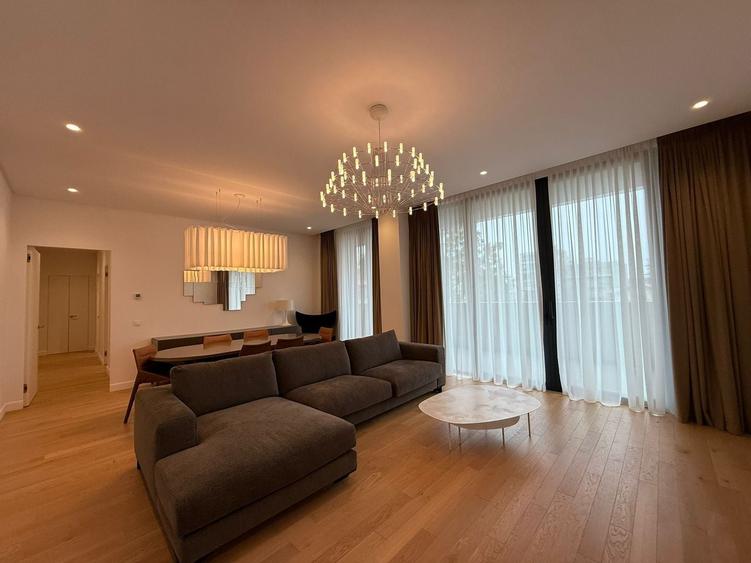 Apartament cu 4 camere, mobilat în Floreasca