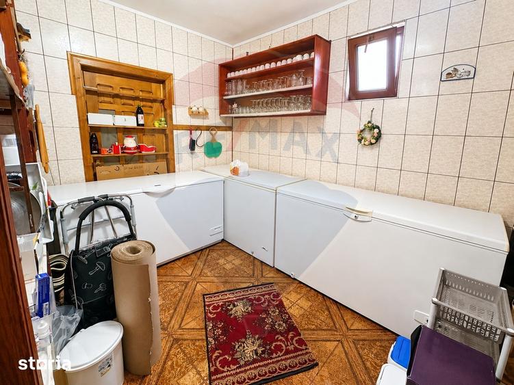 Casă cu Teren 1010 Mp în Periș