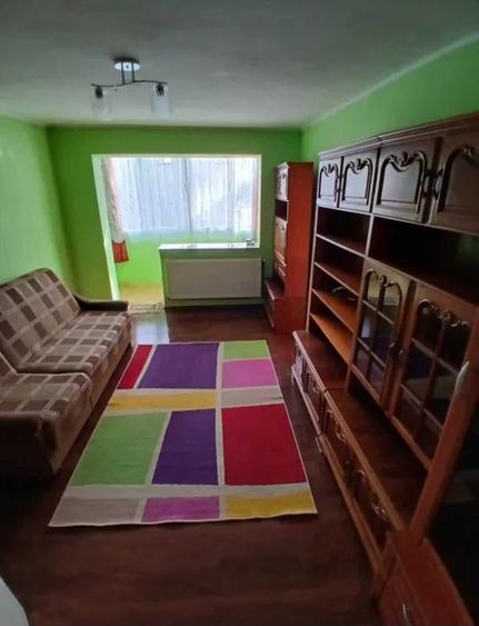 Apartament cu 2 camere nedecomandat în Tudor