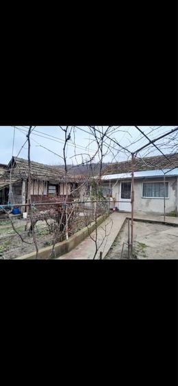 Casă cu 4 camere în Corlățel