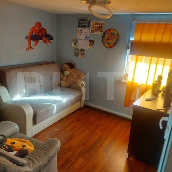Casă individuală cu 4 camere cu Canalizare în Budai