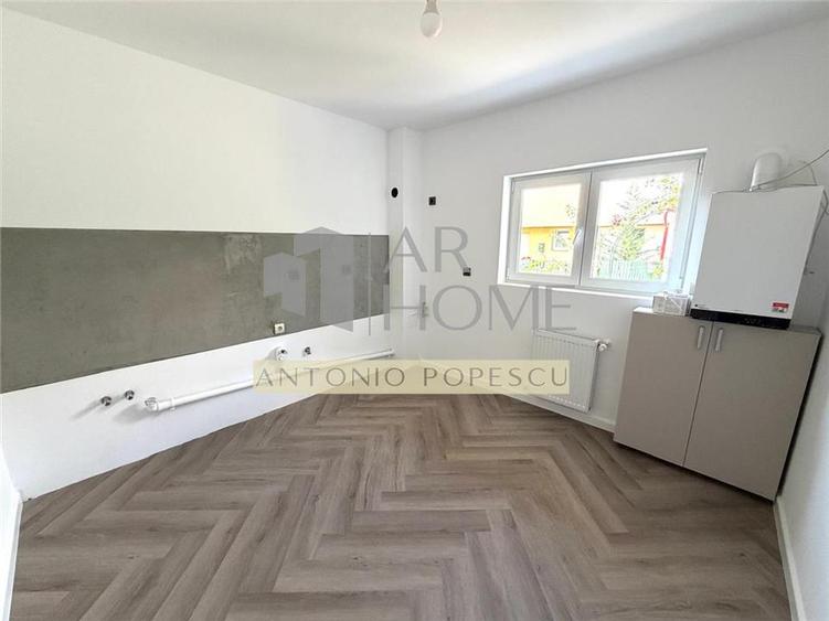 Casă individuală cu 4 camere cu Canalizare în Nord