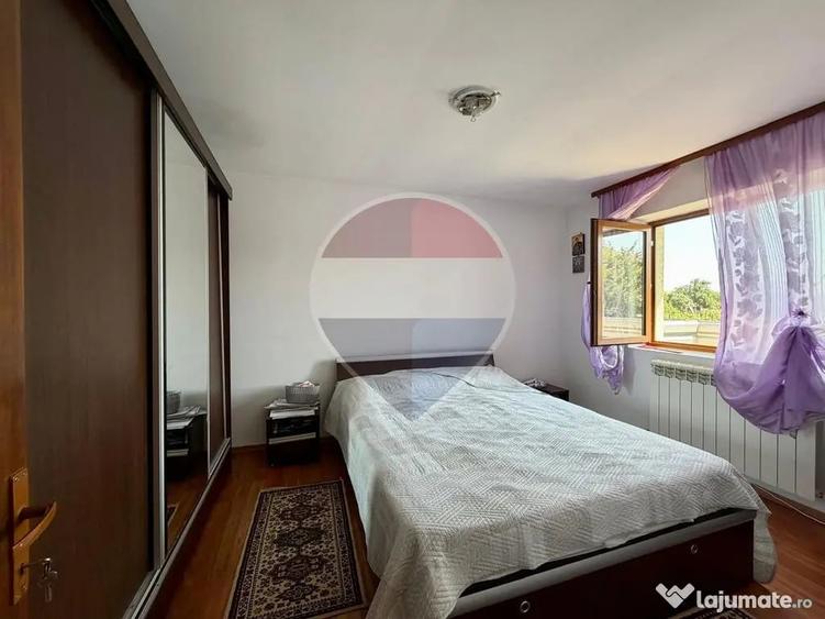 Casă cu 4 camere cu Teren 720 Mp în Vânători