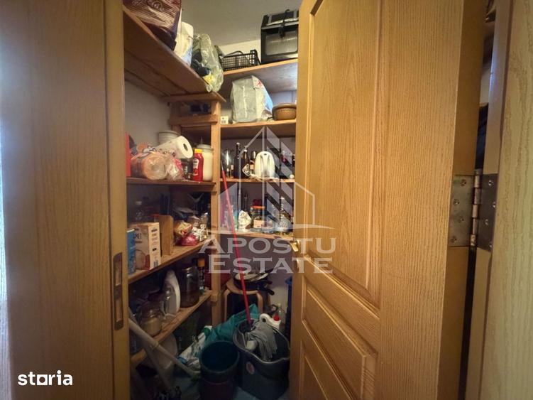 Casă cu 5 camere cu Teren 426 Mp în Sânandrei