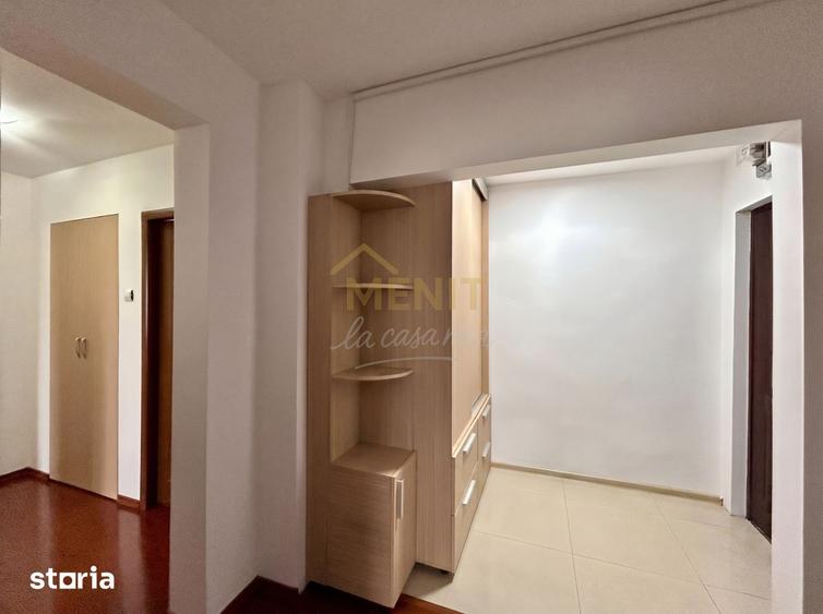 Apartament cu 3 camere decomandat, mobilat în Malu Roșu