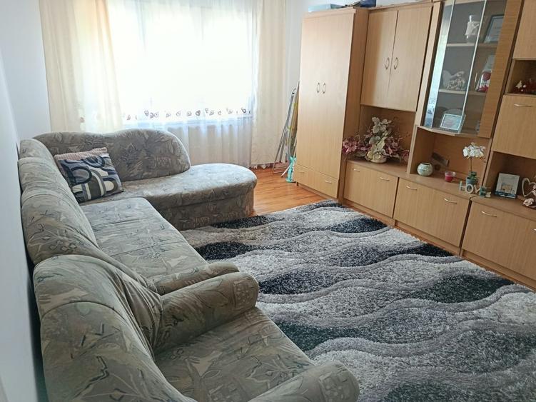 Apartament cu 2 camere decomandat în Decebal