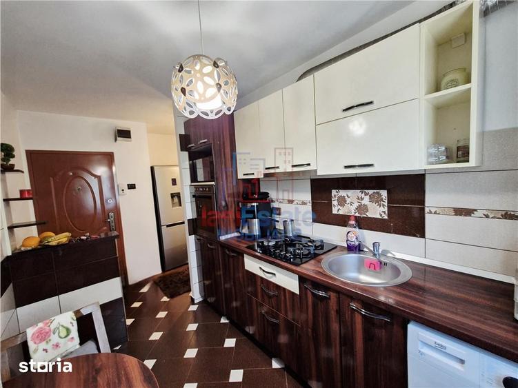 Apartament cu 2 camere în Podu Roș
