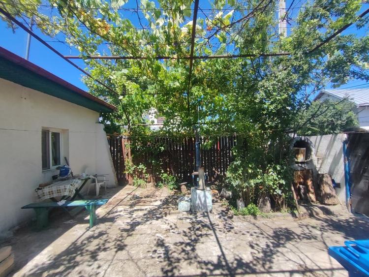 Casă cu 4 camere cu Teren 250 Mp în Central